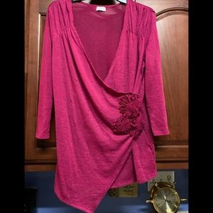 Jaclyn Smith Hot Pink Ruched Top M Floral
Size Med